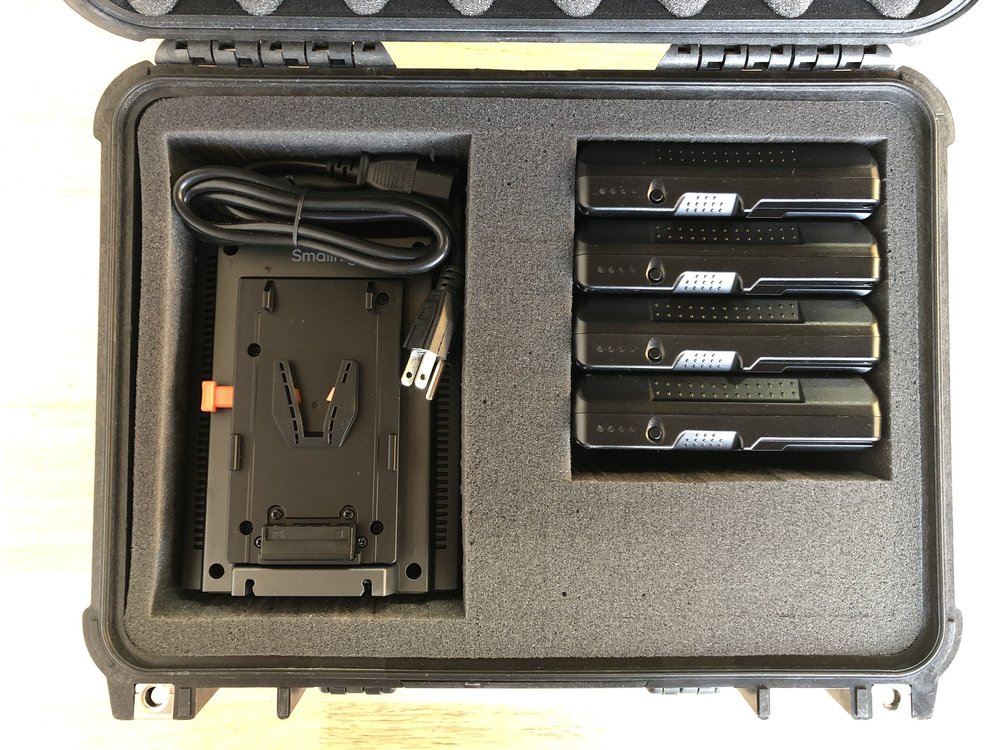 98Wh V mount batteries rental case contents 1 of 1