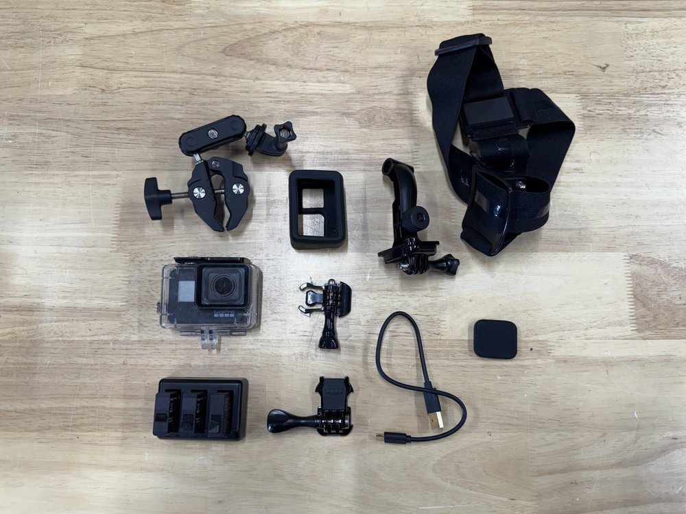 GoPro Hero 7 rental case contents 1 of 1