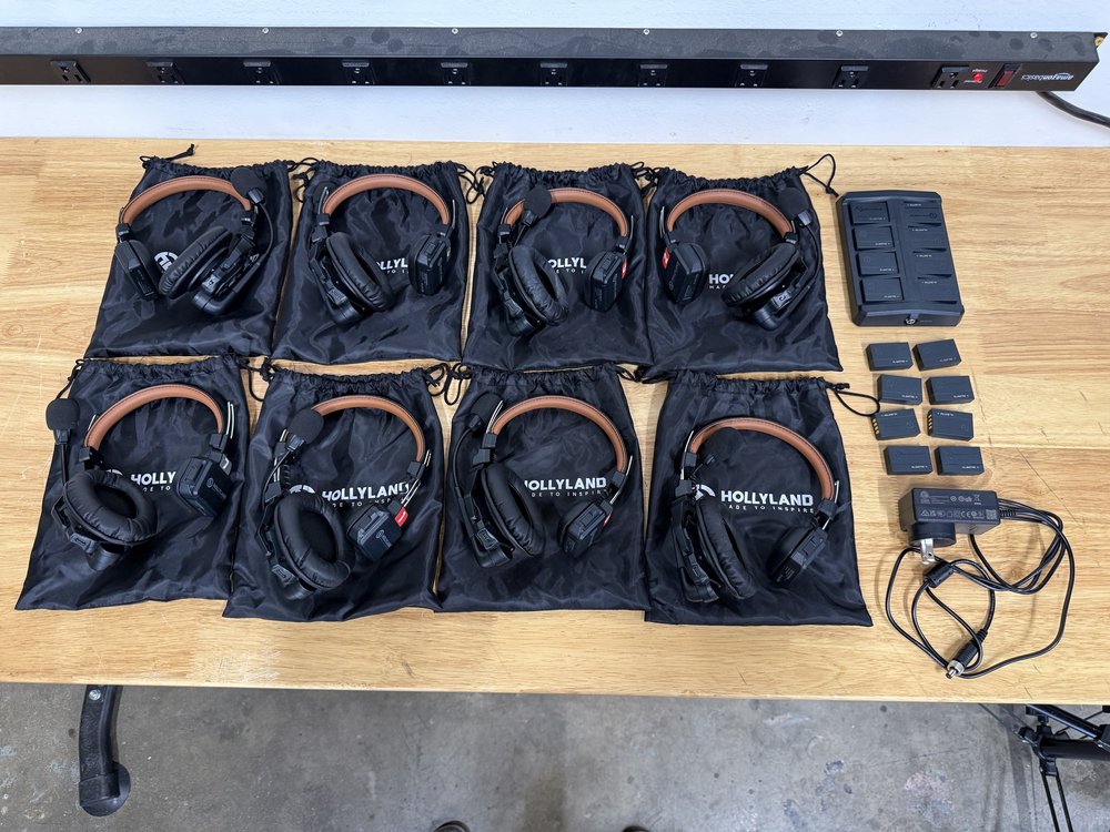 Hollyland Solidcoms rental case contents