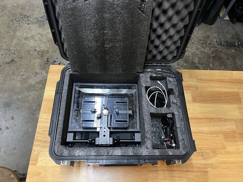 iPad teleprompter rental case contents 2 of 2