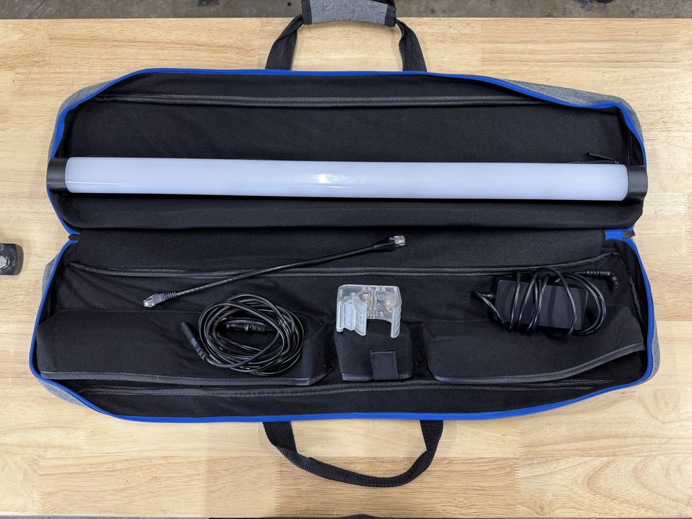 Neewer TL60 rental case contents