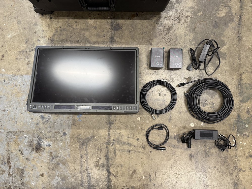 SmallHD 2403 rental case contents
