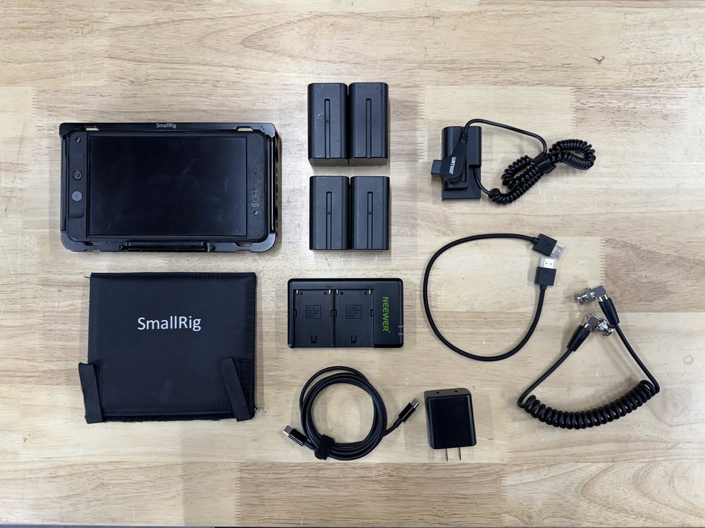 SmallHD 702 Bright rental case contents
