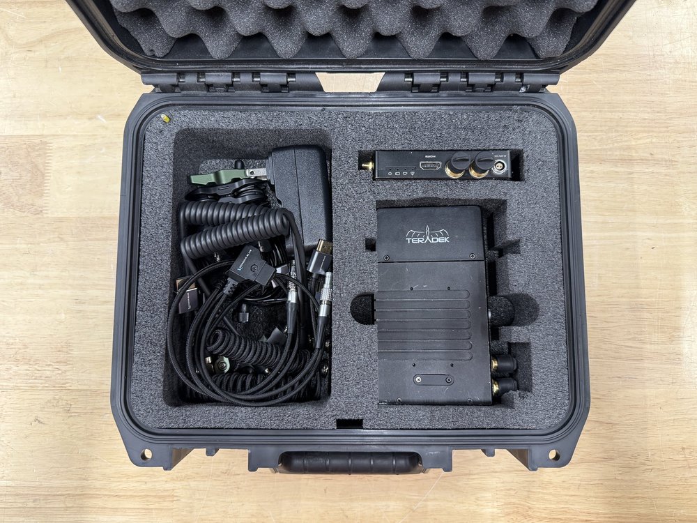 Teradek Bolt 500 XT 1:1 rental case contents 2 of 2