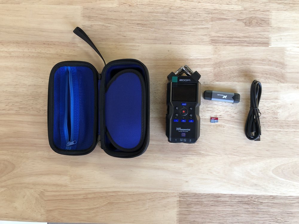 Zoom H4essential rental case contents